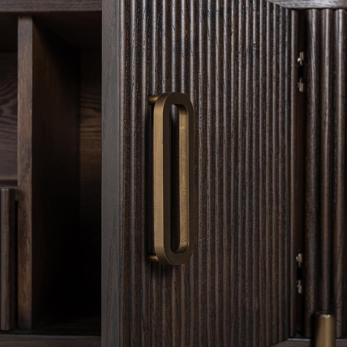 Luxton Brown Media Unit