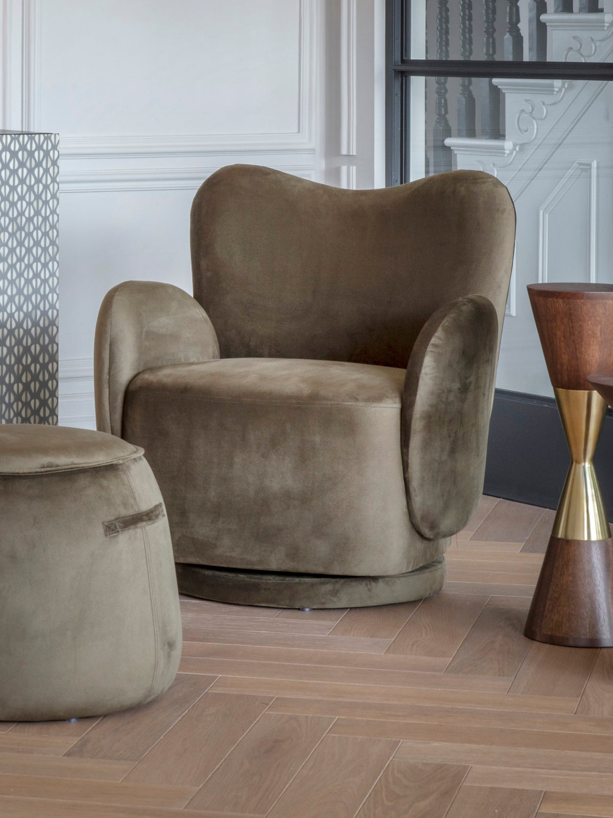 Ursula Upholstered Swivel Chair Velvet Green
