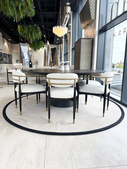 Luxury Bespoke Round Piped Rug