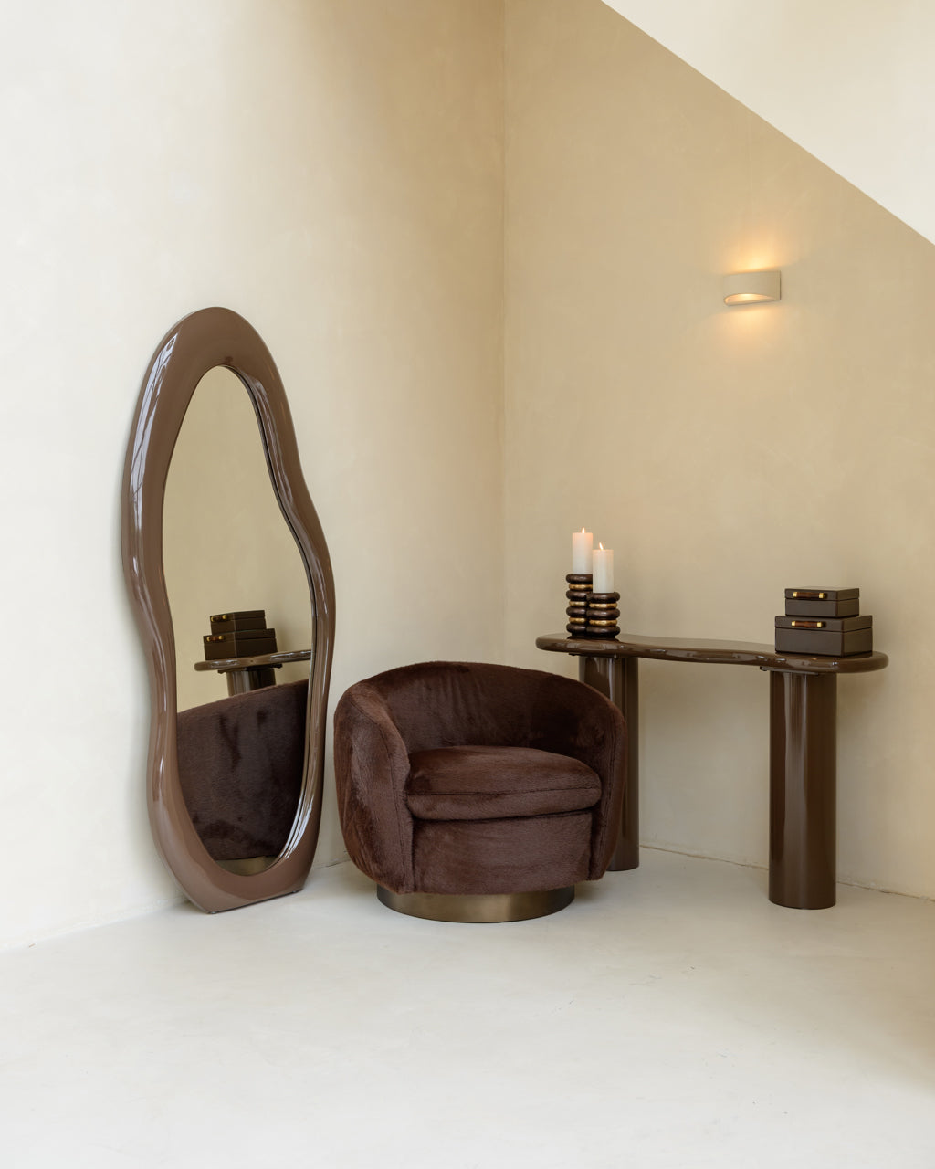 Zinnia Chestnut Mirror
